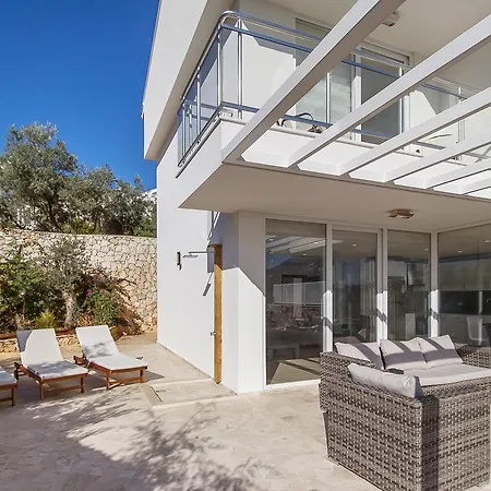 Uzun Kalkan